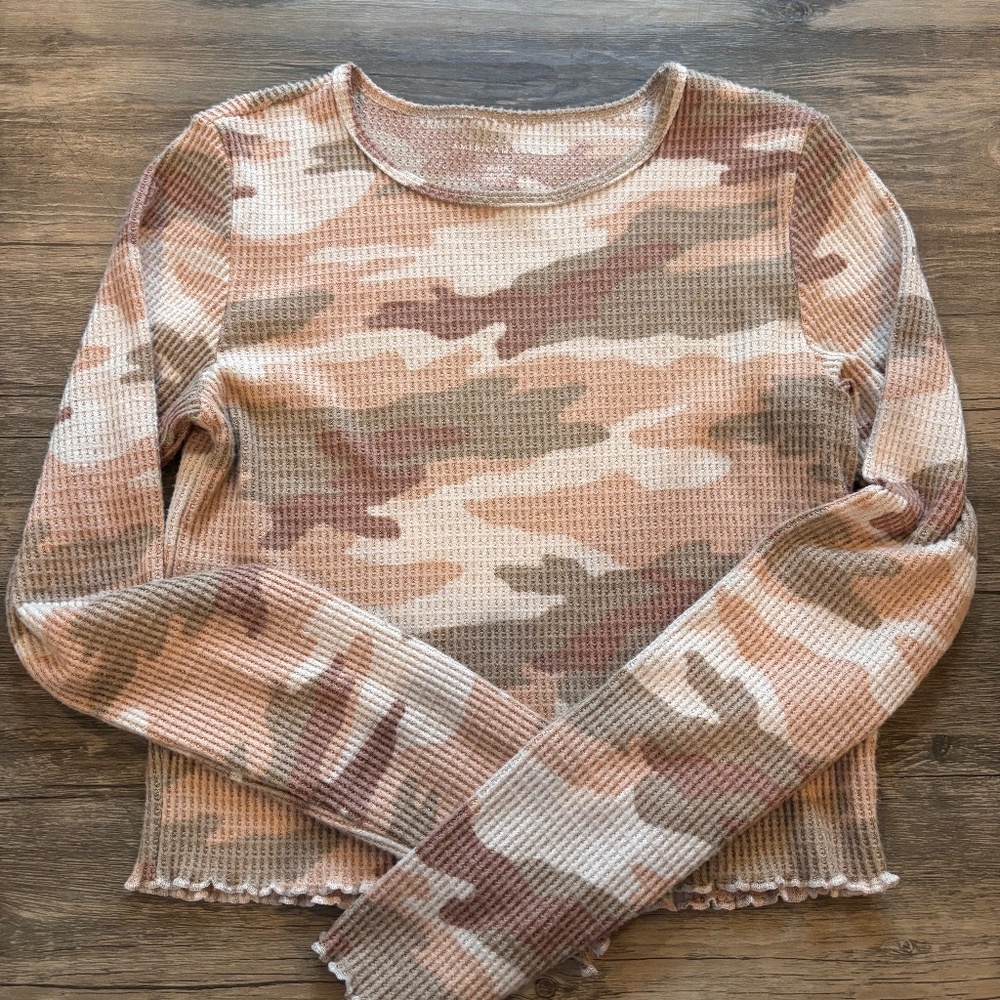 American Eagle Pink Camo Long Sleeve